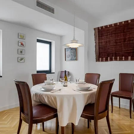 Soho 2 Bedrooms Next To The Apartment Malaga
